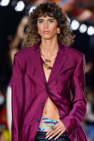 Look 24